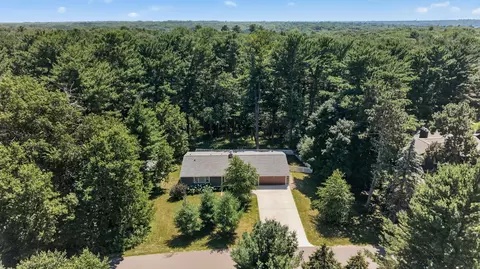 13 Overlook Rd, Dellwood, MN 55110