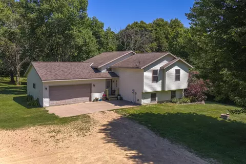 1805 93rd Ave, Dresser, WI 54009