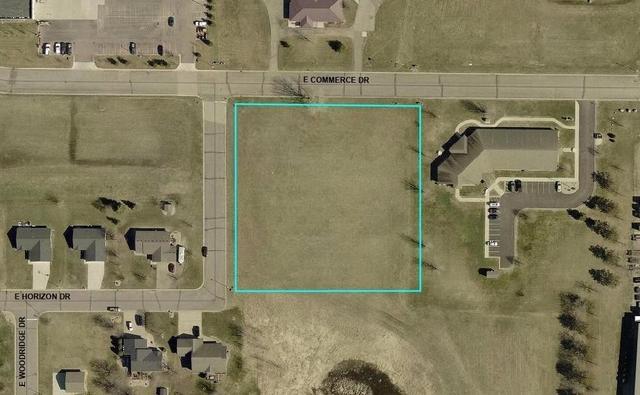 Nnn Commerce Drive, Le Center, MN 56057