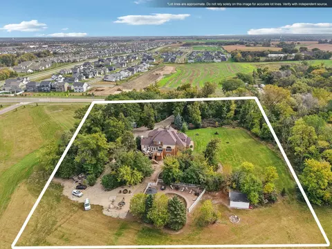 18685 Highview Ave, Lakeville, MN 55044
