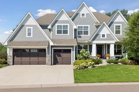 34 Rapp Farm Blvd, North Oaks, MN 55127