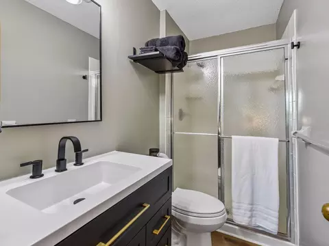 Bath - 4881 Independence St, Maple Plain, MN 55359 photo 1 of 3