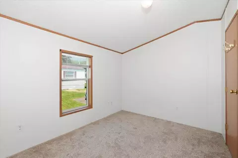 Bedroom - 35 Korda Dr, Duluth, MN 55808 photo 1 of 3