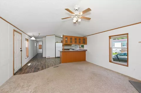 Living - 35 Korda Dr, Duluth, MN 55808 photo 2 of 2