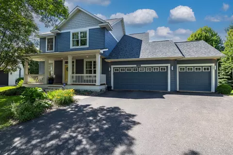 2362 Fieldstone Curv, Woodbury, MN 55129