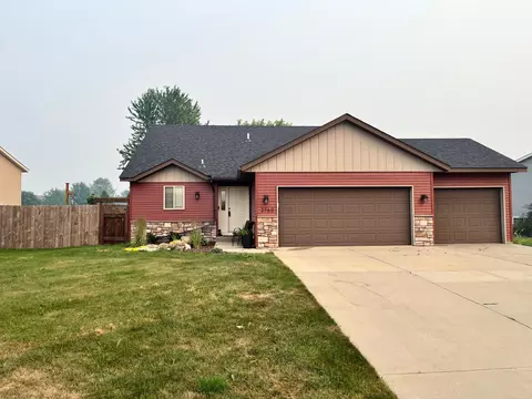2760 Ocarina Dr, Sauk Rapids, MN 56379