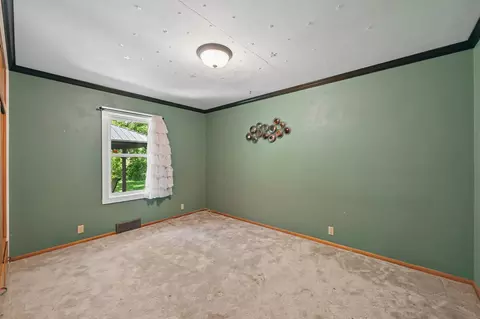Bedroom - 110 Circle Dr, Jackson, MN 56143 photo 3 of 4
