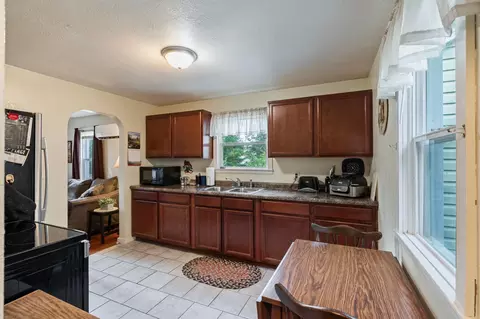 Kitchen - 1114 5th Ave NE, Brainerd, MN 56401 photo 2 of 3