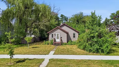 619 NE 3rd Ave, Grand Rapids, MN 55744