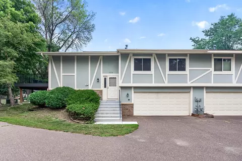 7574 E Fish Lake Rd, Maple Grove, MN 55311