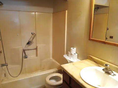 Bath - 628 Willow Ct, Horace, ND 58047 photo 1 of 1