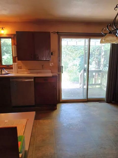 Kitchen - 628 Willow Ct, Horace, ND 58047 photo 2 of 4
