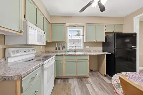 Kitchen - 1122 12th Ave SE, Saint Cloud, MN 56304 photo 1 of 1