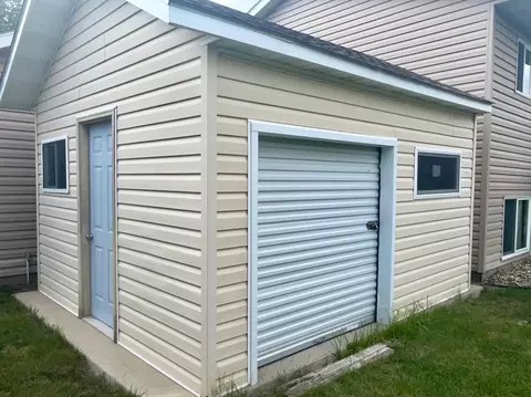 Exterior - 1905 20th St SW, Austin, MN 55912 photo 7 of 7