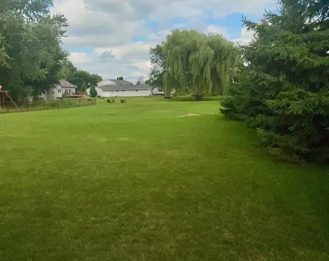 Exterior - 1905 20th St SW, Austin, MN 55912 photo 3 of 7