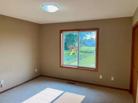 Bedroom - 1905 20th St SW, Austin, MN 55912 photo 2 of 3
