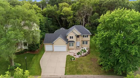 15016 Viewcrest Ln, Burnsville, MN 55306