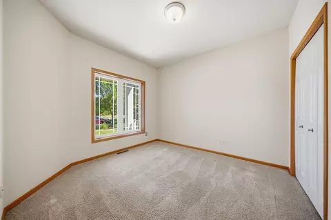 Bedroom - 2701 Village Dr, Faribault, MN 55021 photo 4 of 6