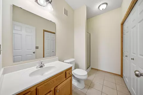 Bath - 2701 Village Dr, Faribault, MN 55021 photo 3 of 4