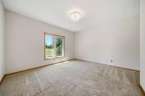 Bedroom - 2701 Village Dr, Faribault, MN 55021 photo 3 of 6