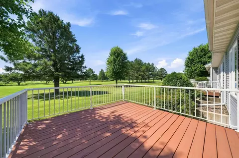 Exterior - 2701 Village Dr, Faribault, MN 55021 photo 5 of 9