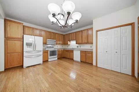 Kitchen - 2701 Village Dr, Faribault, MN 55021 photo 2 of 3