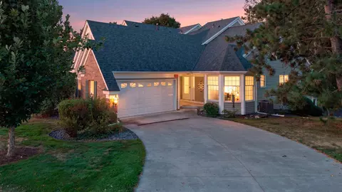 1270 Birch Pond Trl, White Bear Township, MN 55110
