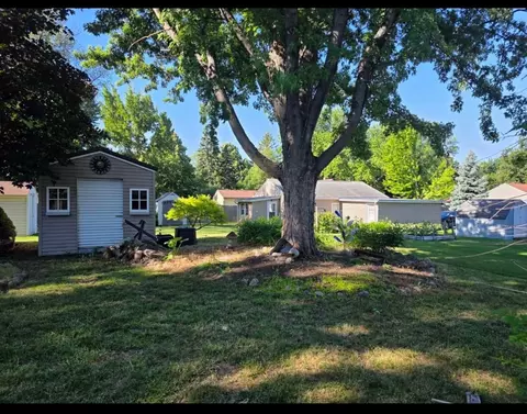 Exterior - 117 W Maple St, Marshall, MN 56258 photo 5 of 8