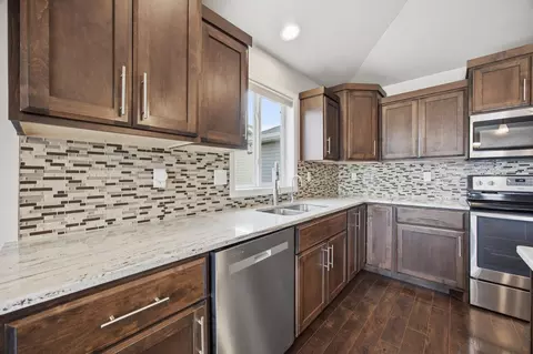 Kitchen - 219 6th St E, Horace, ND 58047 photo 3 of 4