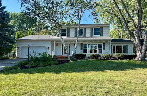 4532 Normandale Highlands Dr, Bloomington, MN 55437