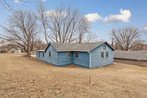 Exterior - 101 State Highway 60 E, Elysian, MN 56028 photo 3 of 12