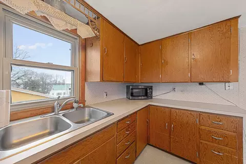 Kitchen - 101 State Highway 60 E, Elysian, MN 56028 photo 4 of 4