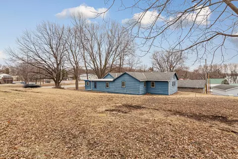 Exterior - 101 State Highway 60 E, Elysian, MN 56028 photo 9 of 12
