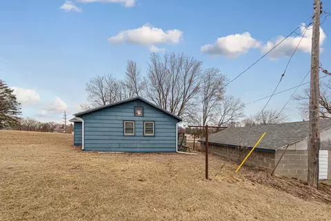 Exterior - 101 State Highway 60 E, Elysian, MN 56028 photo 4 of 12