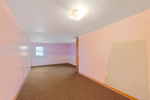 Bedroom - 101 State Highway 60 E, Elysian, MN 56028 photo 2 of 6