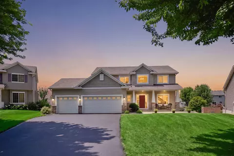 1235 Pine Sq, Waconia, MN 55387