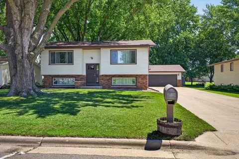 306 4th Ave NE, Kasson, MN 55944