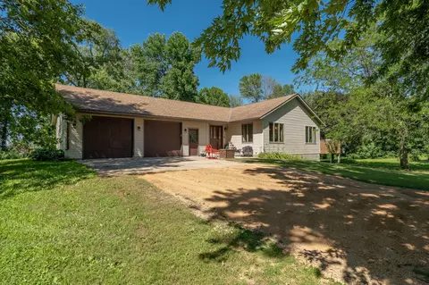22346 302nd St, Belle Plaine, MN 56011
