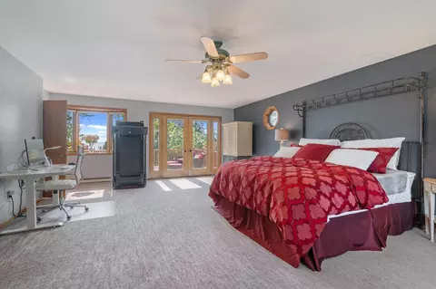Bedroom - 4 Lakeside Ct, Duluth, MN 55804 photo 6 of 7