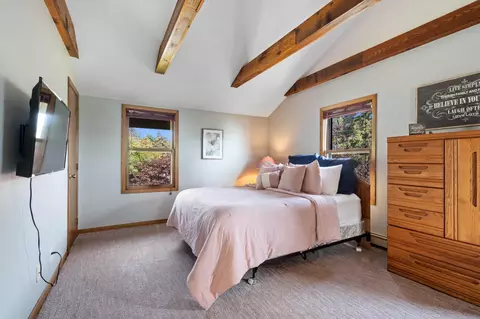 Bedroom - 4 Lakeside Ct, Duluth, MN 55804 photo 1 of 7