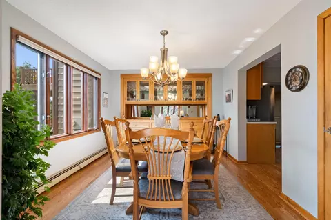 Dining - 4 Lakeside Ct, Duluth, MN 55804 photo 1 of 4