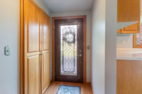 Entry Way - 4 Lakeside Ct, Duluth, MN 55804 photo 1 of 2