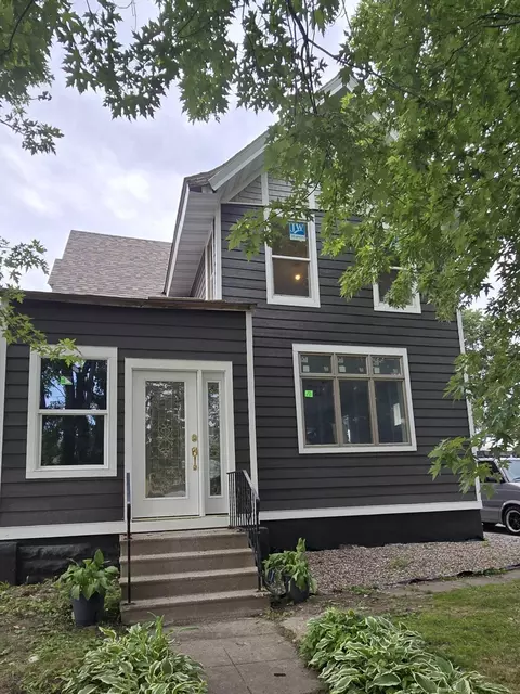 12 Oakley Ave, Saint Paul, MN 55104