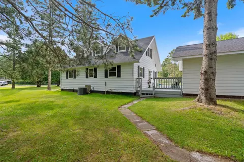 Exterior - 27 Maple Dr, Esko, MN 55733 photo 4 of 6