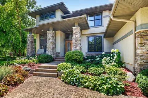 18897 Explorer Trl, Eden Prairie, MN 55347
