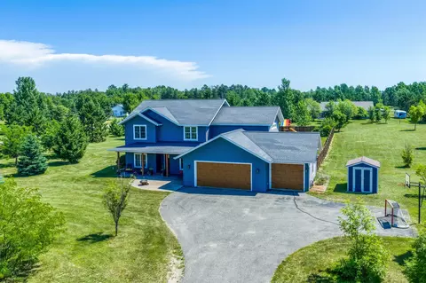10810 Fall Ct NW, Bemidji, MN 56601