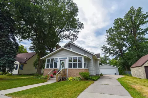 237 Markley Ave N, Thief River Falls, MN 56701