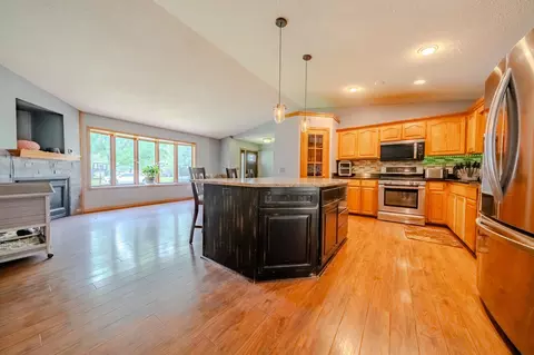 Kitchen - 5708 Nightingale Ct, Saint Cloud, MN 56303 photo 2 of 7