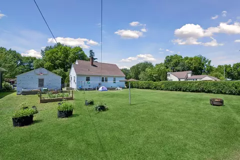 Exterior - 405 4th Ave SE, Milaca, MN 56353 photo 7 of 9