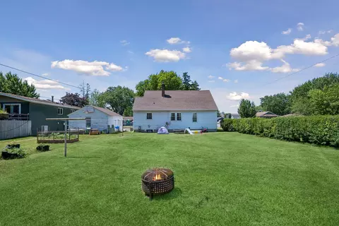 Exterior - 405 4th Ave SE, Milaca, MN 56353 photo 5 of 9